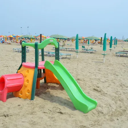 Modern In Lido Degli Estensi With Swimming Pool *